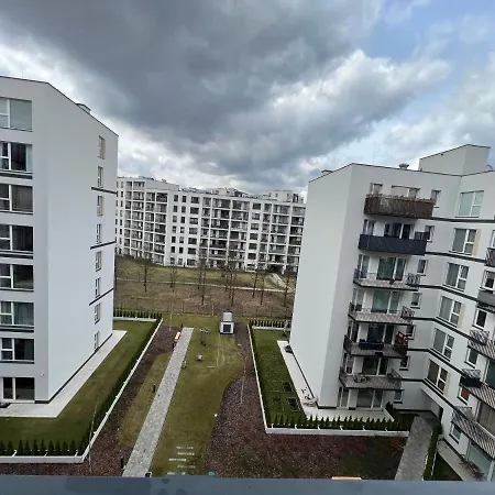 Royal Family Metro Mlociny Lägenhet *