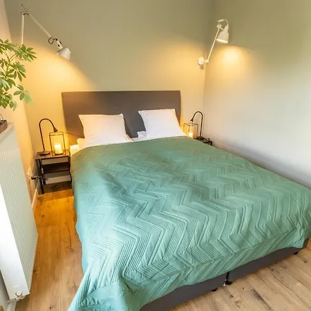 Royal Family Metro Mlociny * ורשה