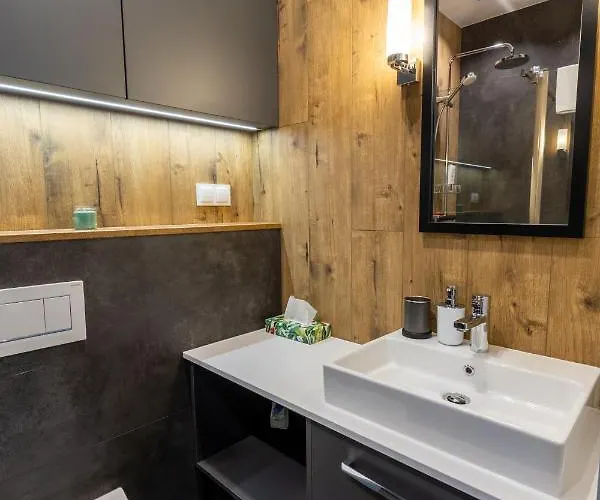 Royal Family Metro Mlociny Varsó