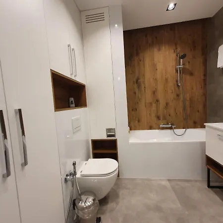 Royal Family Metro Mlociny * Warschau