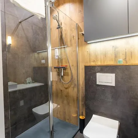 Royal Family Metro Mlociny Warschau