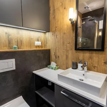 Royal Family Metro Mlociny Warschau